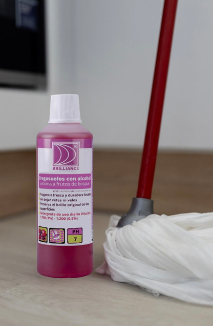 Brilliance® Fregasuelos con alcohol y aroma a frutos del bosque